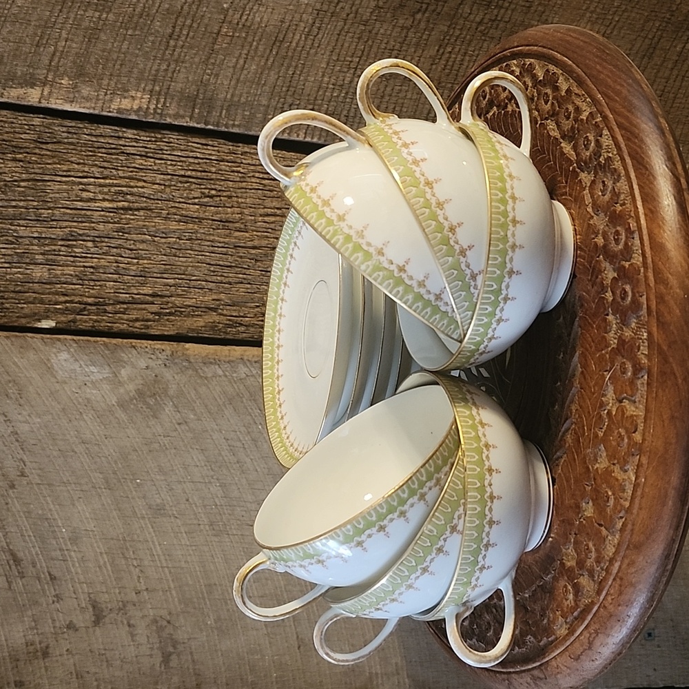 Beautiful Vintage Limoges France tea set highly collectable
